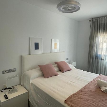 Moderno Apartamento Con Plaza De Garaje En Pleno Centro De Альмерия Экстерьер фото