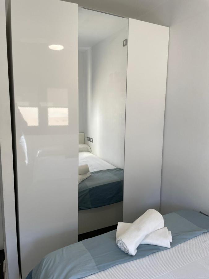 Moderno Apartamento Con Plaza De Garaje En Pleno Centro De Альмерия Экстерьер фото