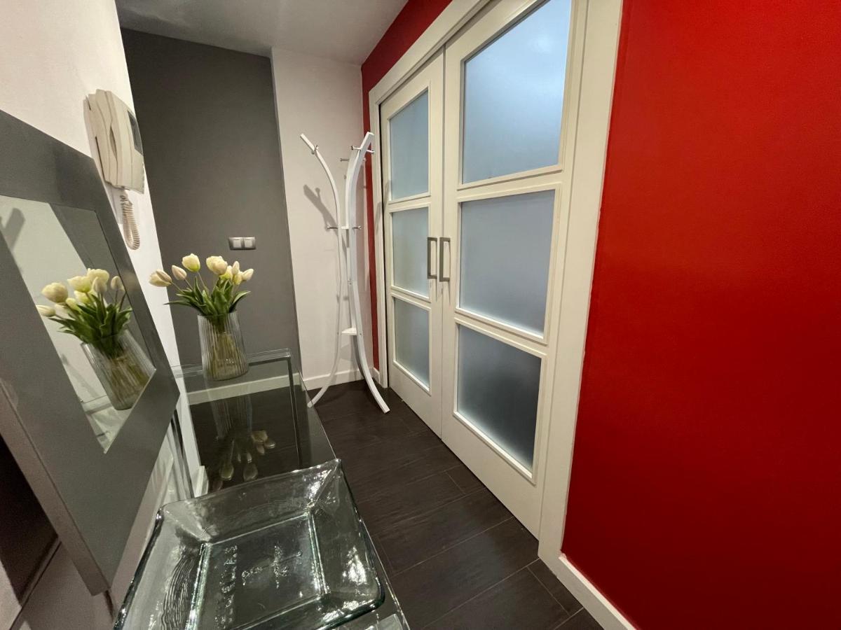 Moderno Apartamento Con Plaza De Garaje En Pleno Centro De Альмерия Экстерьер фото