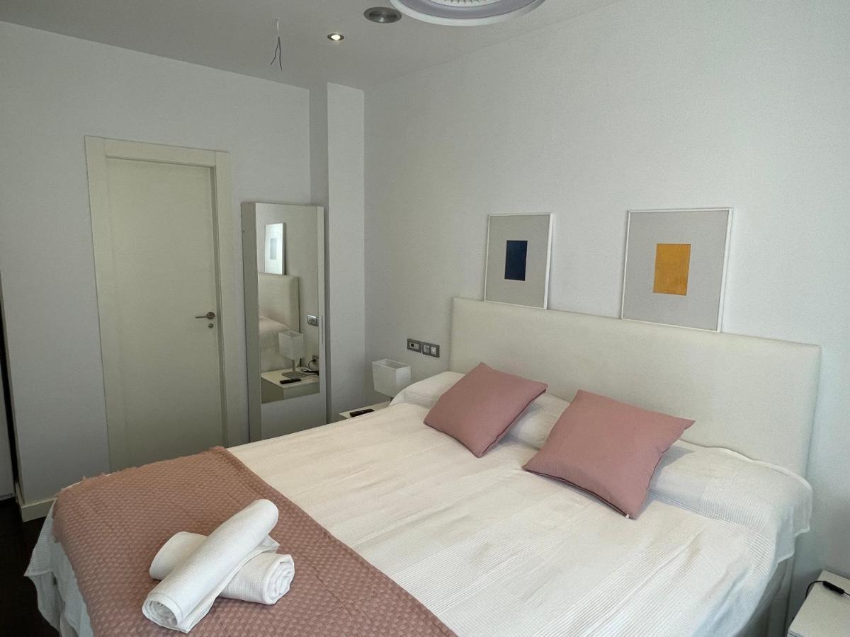 Moderno Apartamento Con Plaza De Garaje En Pleno Centro De Альмерия Экстерьер фото