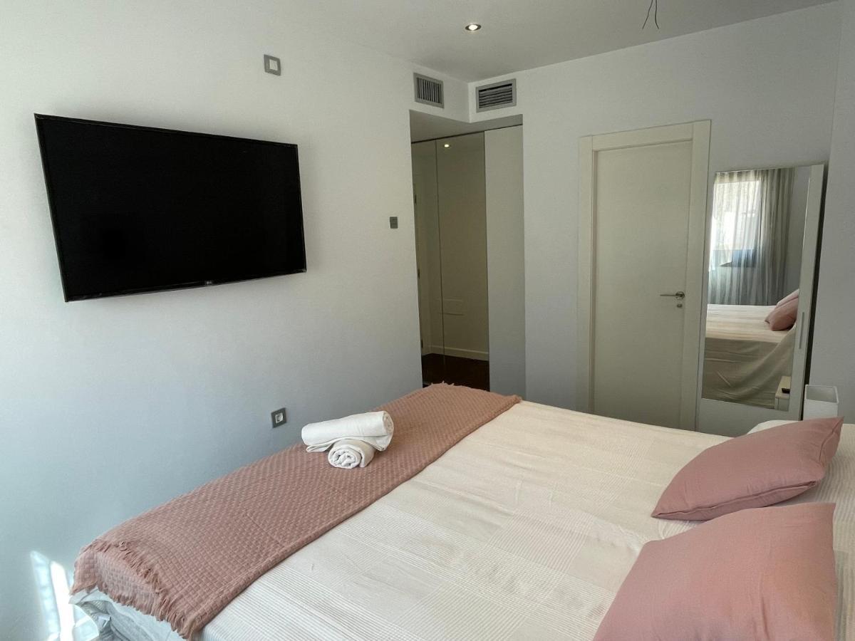 Moderno Apartamento Con Plaza De Garaje En Pleno Centro De Альмерия Экстерьер фото