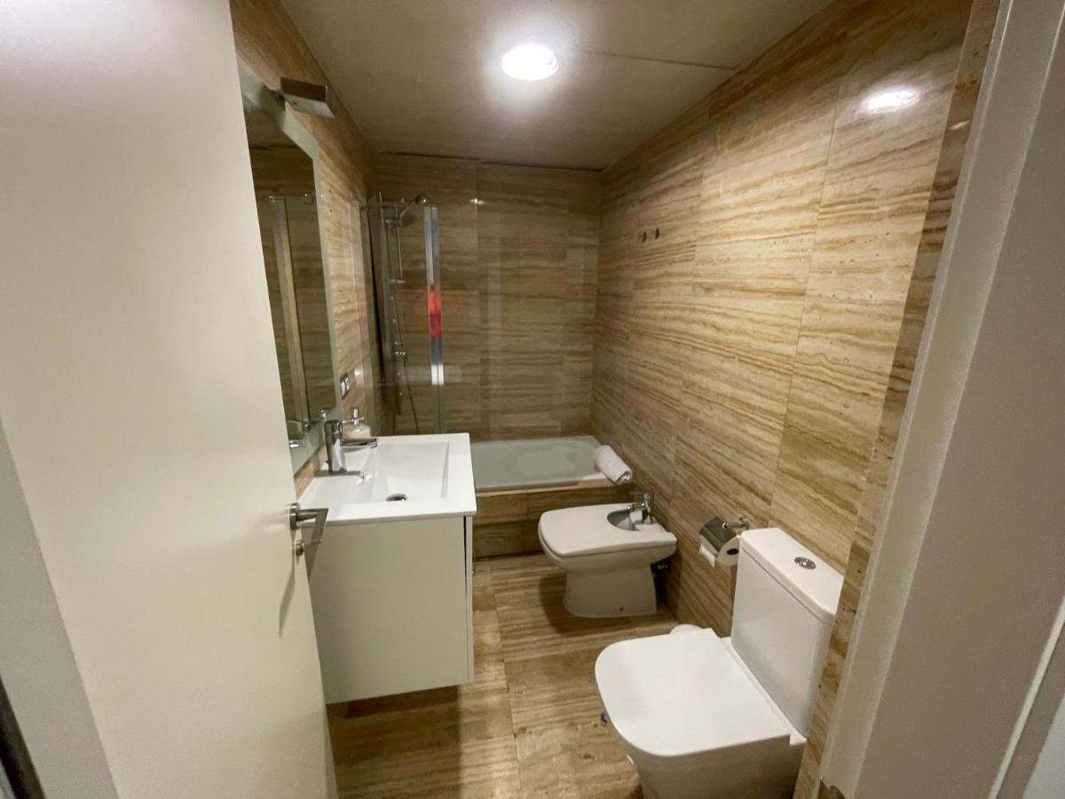 Moderno Apartamento Con Plaza De Garaje En Pleno Centro De Альмерия Экстерьер фото